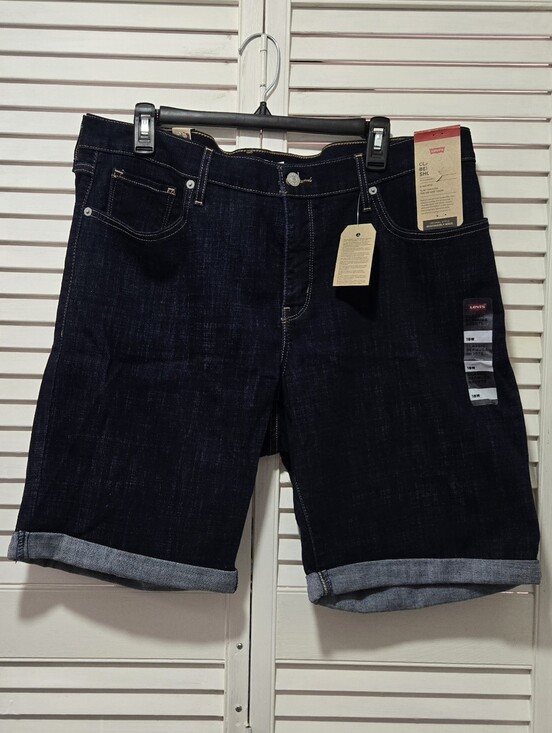 Levi's Pants - Nwt Levi’s Classic Denim Bermuda Shorts - Size 18W